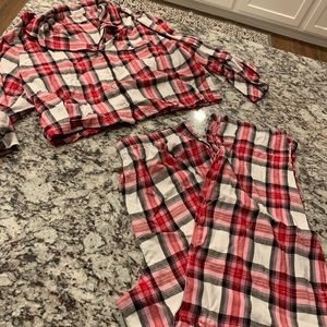 ✨Victoria Secret 2 piece pajama set✨